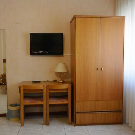 Hotel Rosengarten Pavia Buitenkant foto