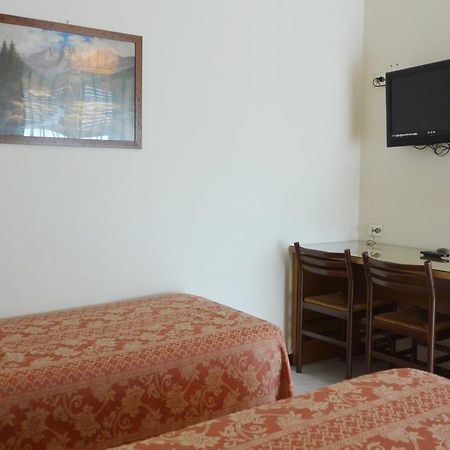 Hotel Rosengarten Pavia Buitenkant foto