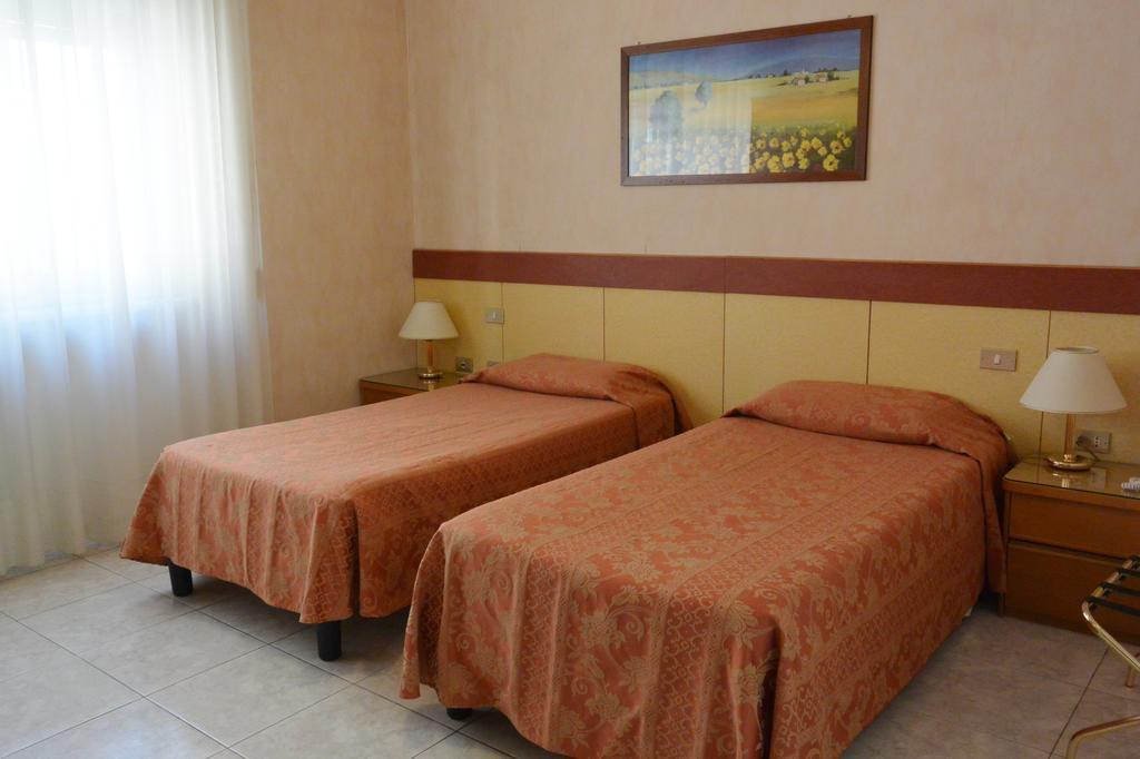 Hotel Rosengarten Pavia Buitenkant foto