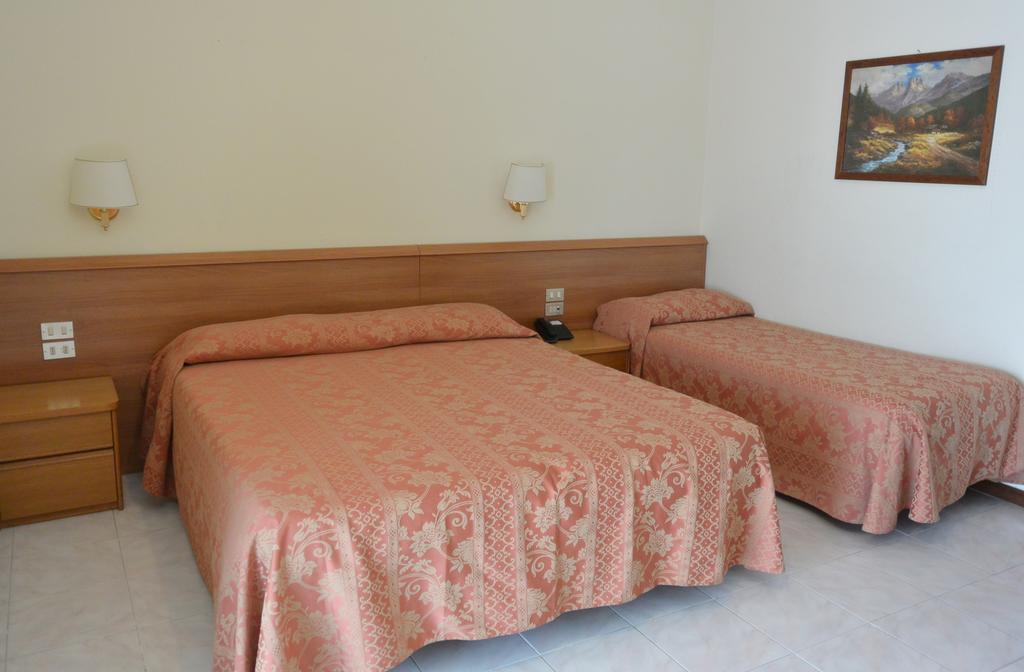 Hotel Rosengarten Pavia Buitenkant foto