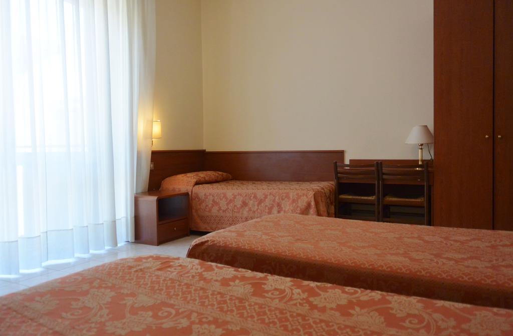 Hotel Rosengarten Pavia Buitenkant foto