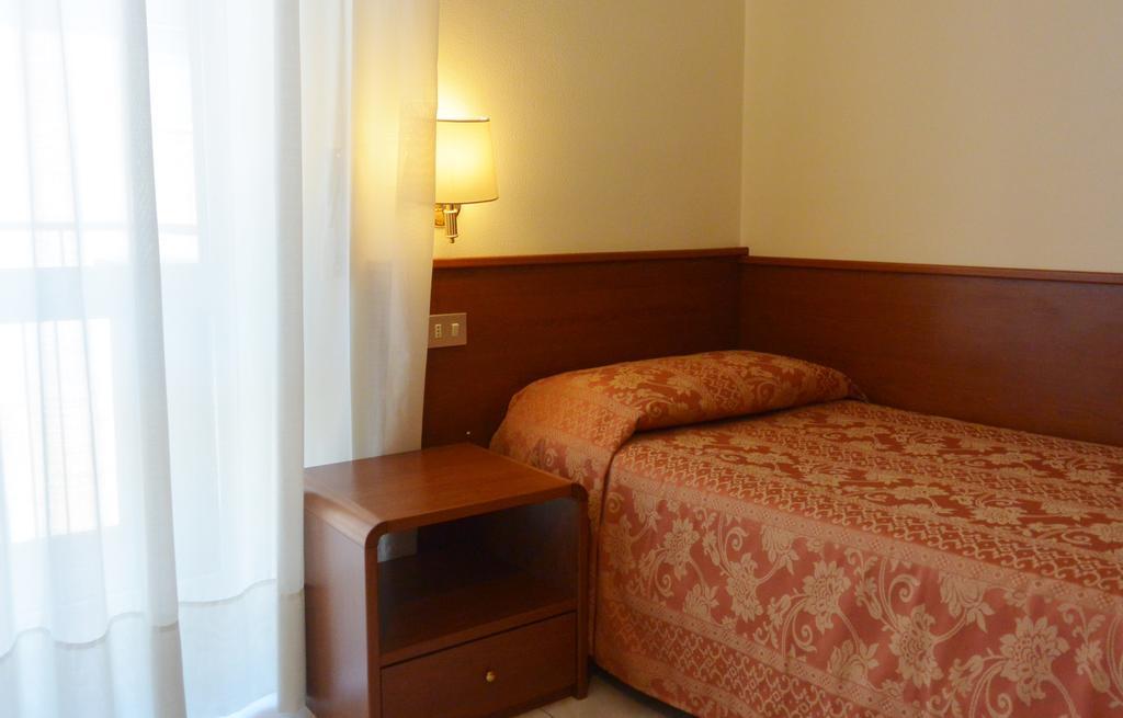 Hotel Rosengarten Pavia Buitenkant foto