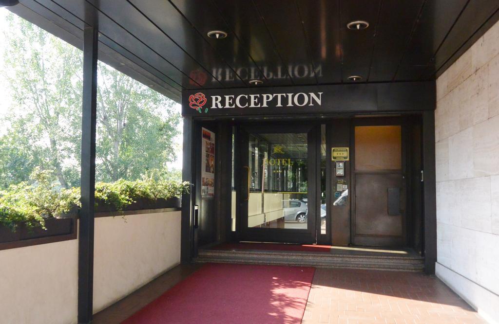 Hotel Rosengarten Pavia Buitenkant foto