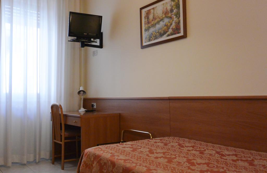 Hotel Rosengarten Pavia Kamer foto